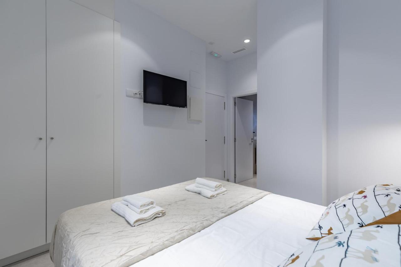 Room Close To City Centre Valencia Buitenkant foto
