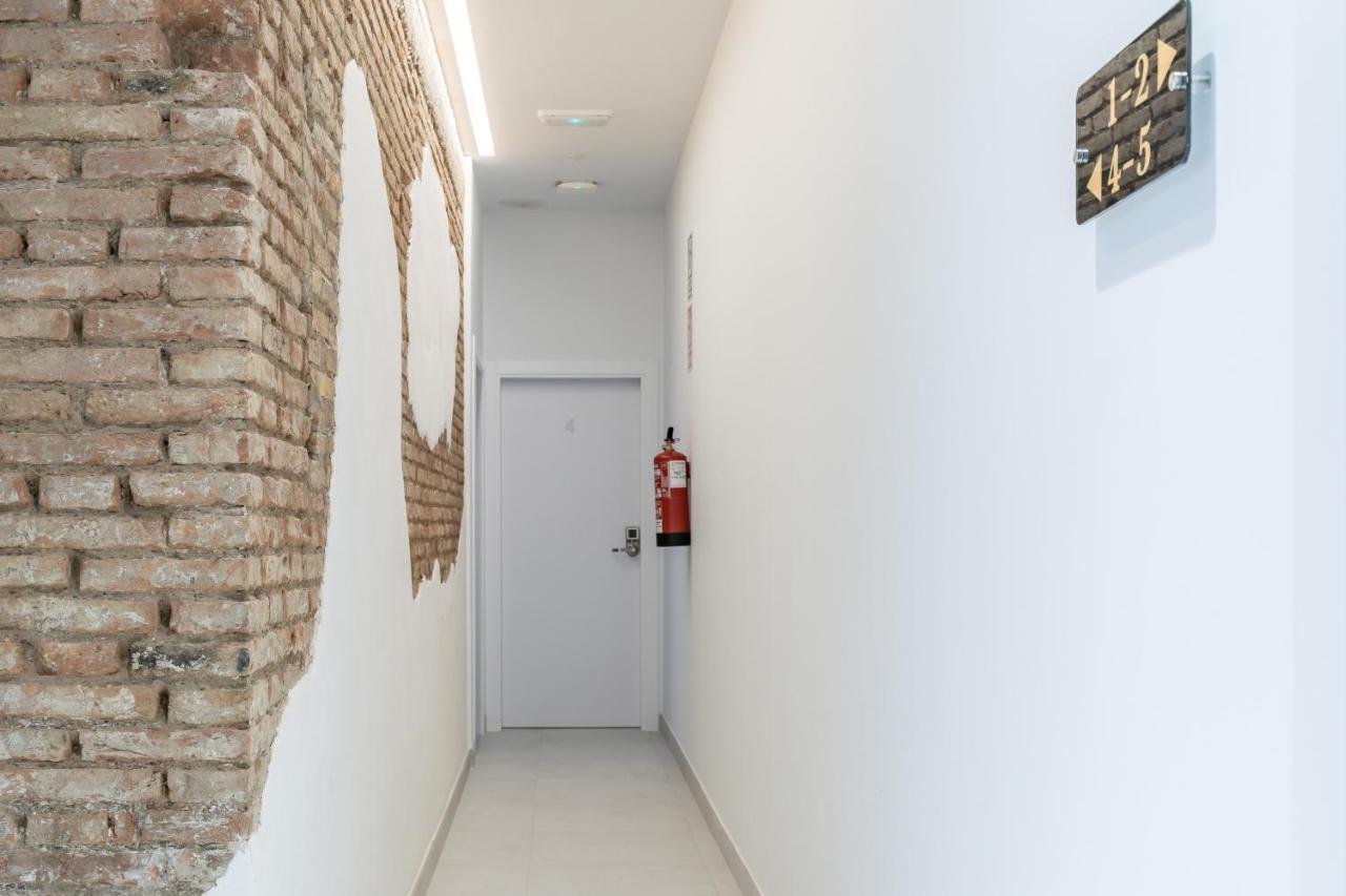 Room Close To City Centre Valencia Buitenkant foto